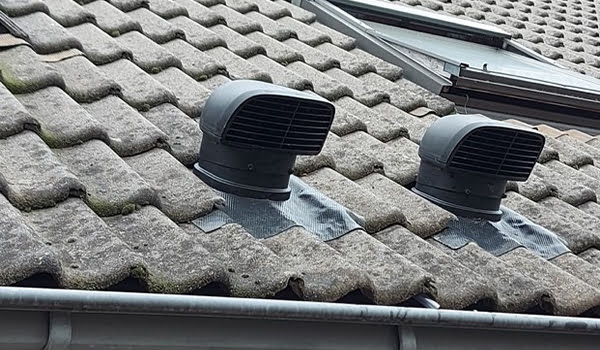 Professionele airco installatie dakpannen